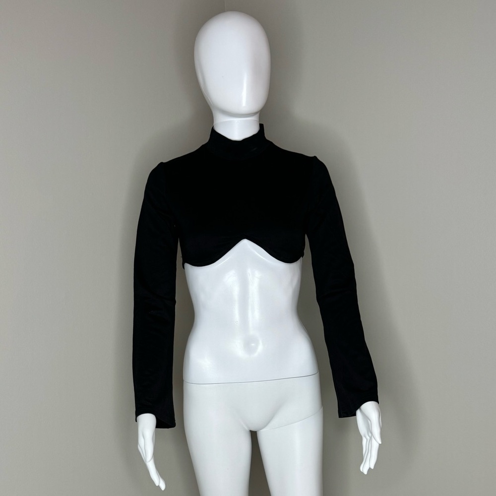 AKIRA Black Long Sleeve Cutout Crop Top